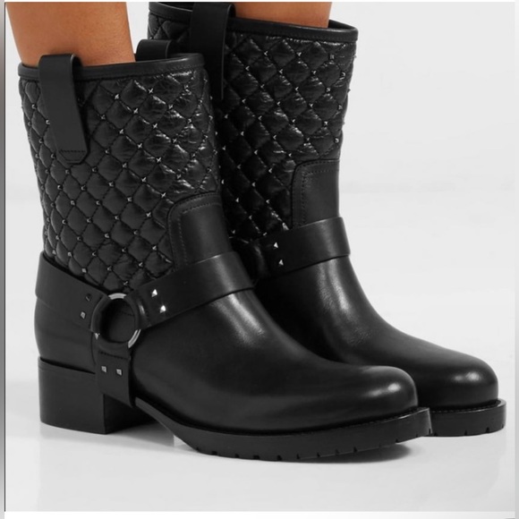 $1596 NWB Valentino Garavani Rockstud Diamond Quilted Boot Black Leather. Italy.